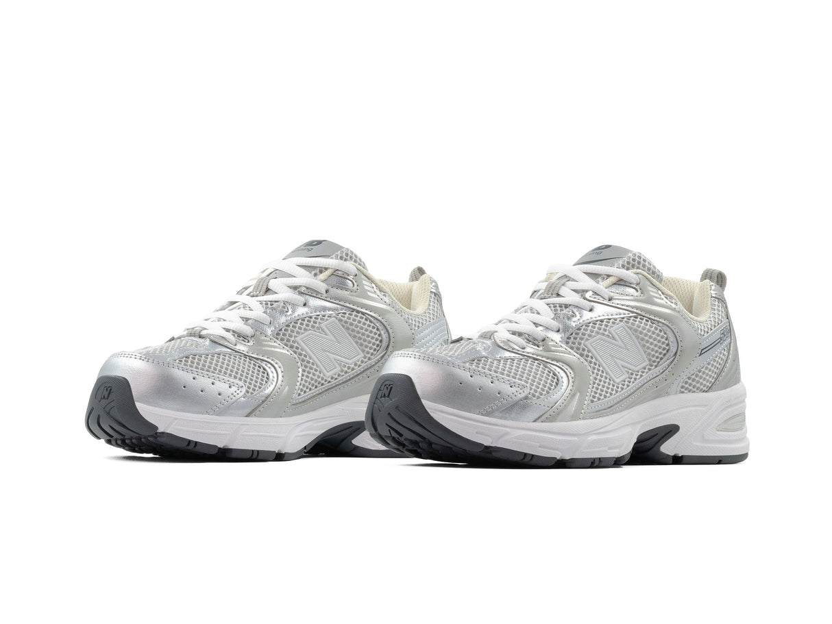 Tenis New Balance 530 Silver Metallic Raincloud Polka Dots Importado