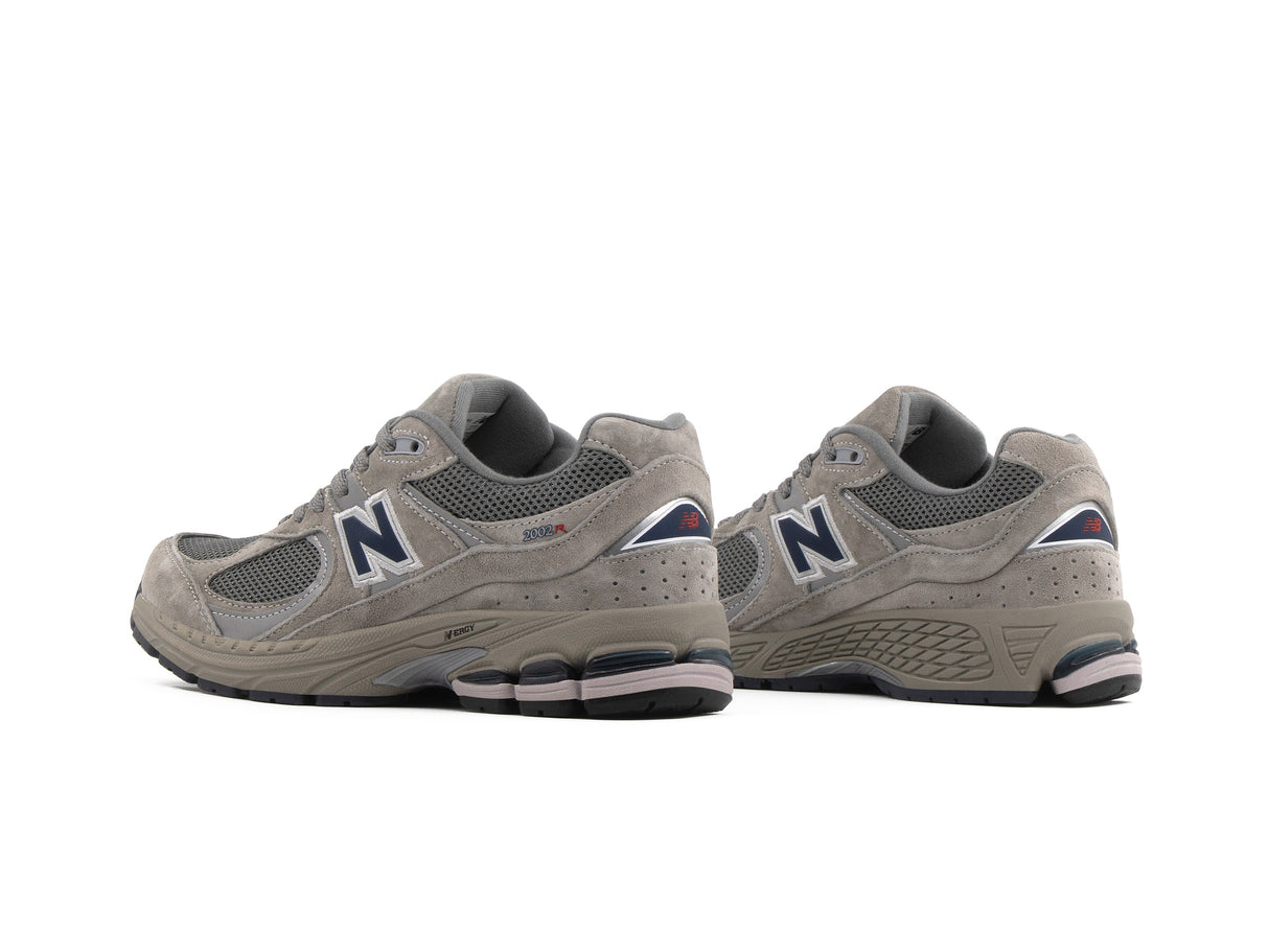 Tenis New Balance 2002R Gore-Tex Castlerock Importado