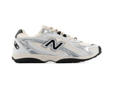 Tenis New Balance 204L Plata Latte Negro 1.1 Premium