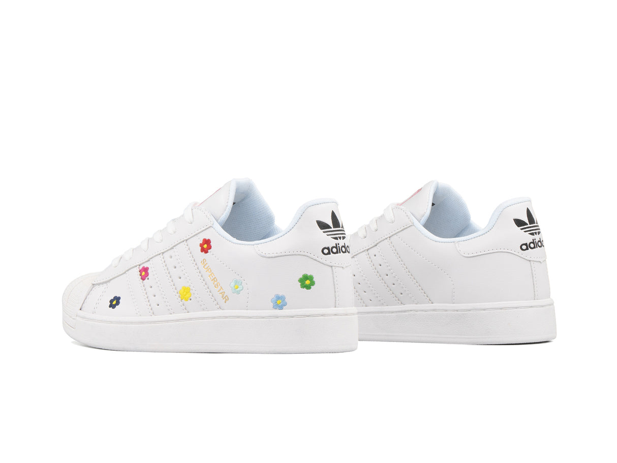 Tenis Superstar Hello Kitty Flores