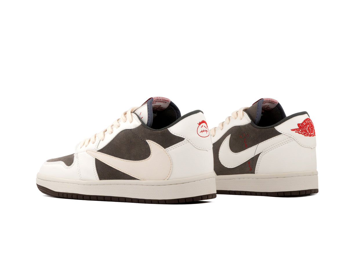 Tenis Travis Low Reverse Moca
